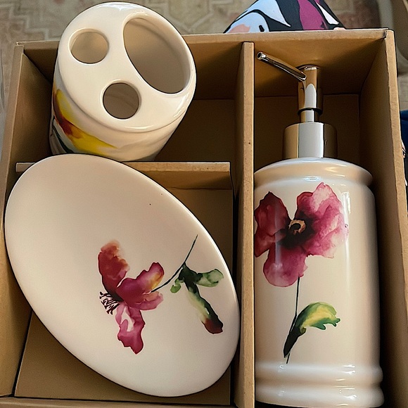 Smart Living | Bath | Beautiful 3 Piece Ceramic Bathroom Set In A ...